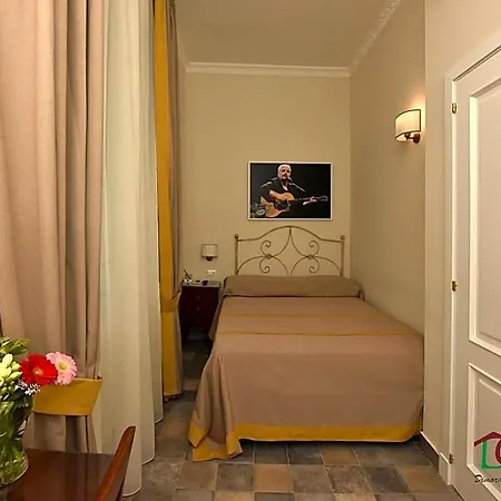 Dimora Conte Di Ruvo 4* Nápoles