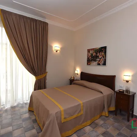 Bed & Breakfast Dimora Conte Di Ruvo Naples